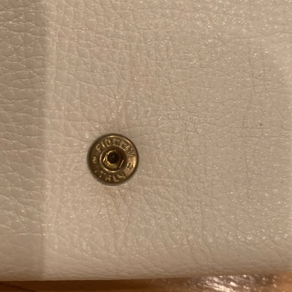 BURBERRY WOMEN’S LEATHER TRI-FOLD WALLET - Picture 4 of 12